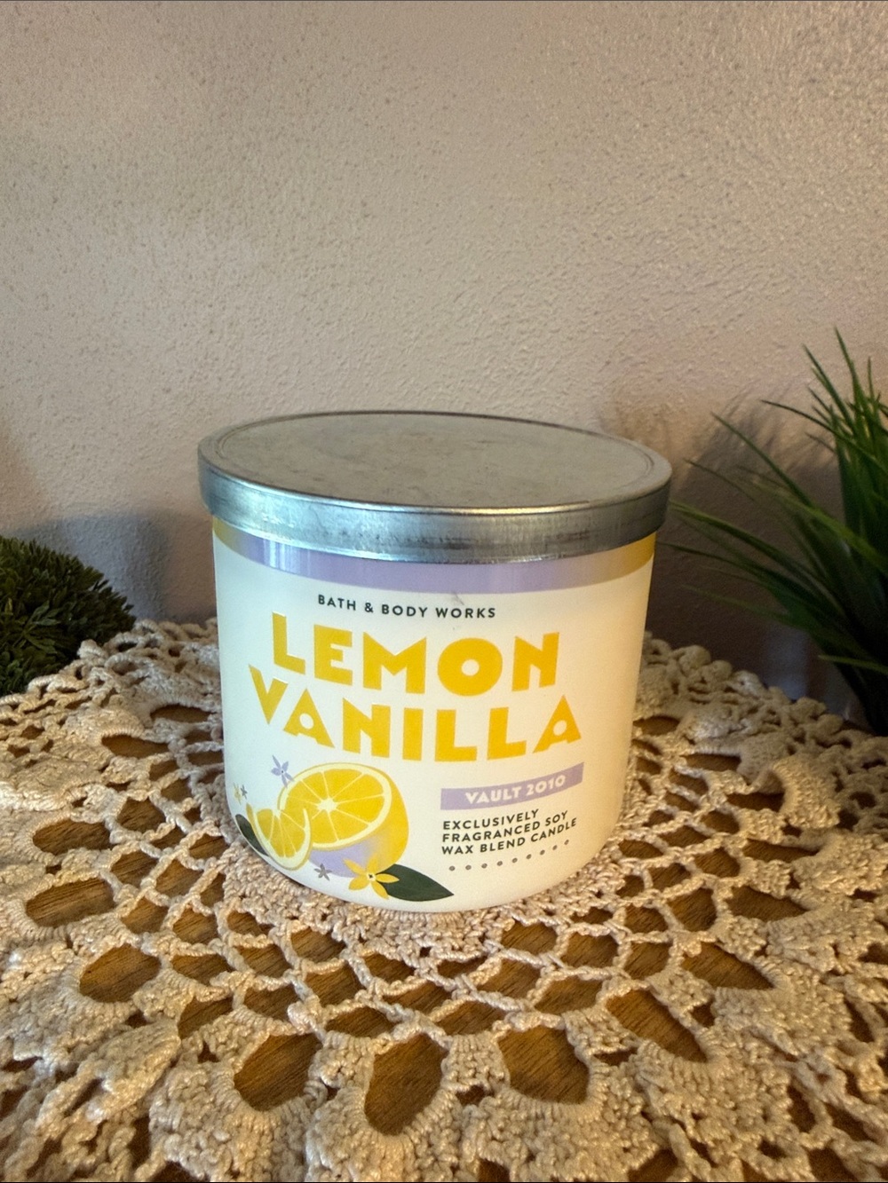Bath & Body Works Lemon Vanilla Jar Candle - Yellow & Cream